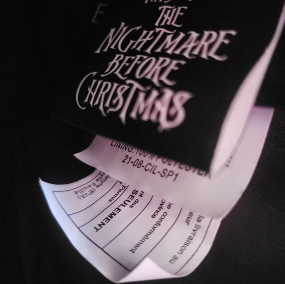 Nightmare Before Christmas Bioworld Black With Red/white Rose Patterned Backpack - Picture 4 of 16